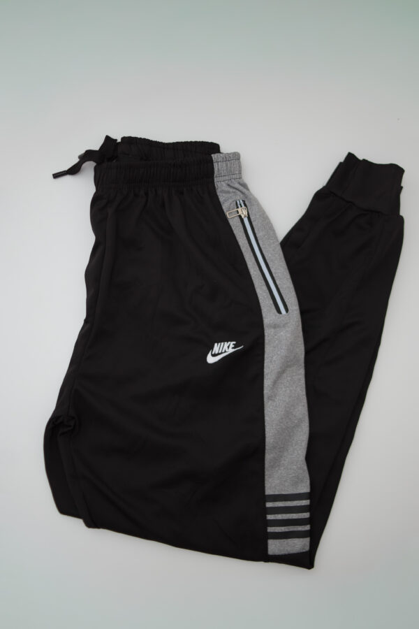 CALÇA MOLETON SUPLEX NIKE
