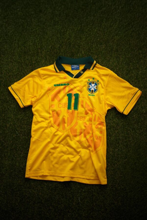 CAMISA RETRO SELEÇÃO BRASILEIRA - 10 ROMÁRIO