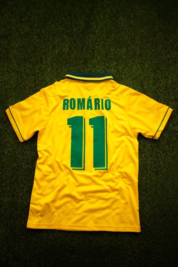 CAMISA RETRO SELEÇÃO BRASILEIRA - 10 ROMÁRIO