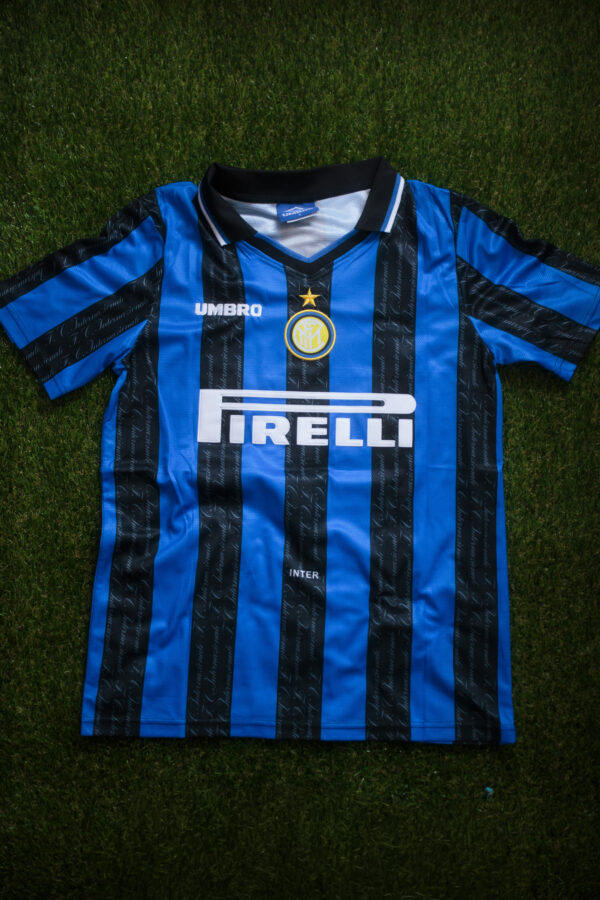 CAMISA RETRO INTER DE MILÃO PERS. 10 RONALDO
