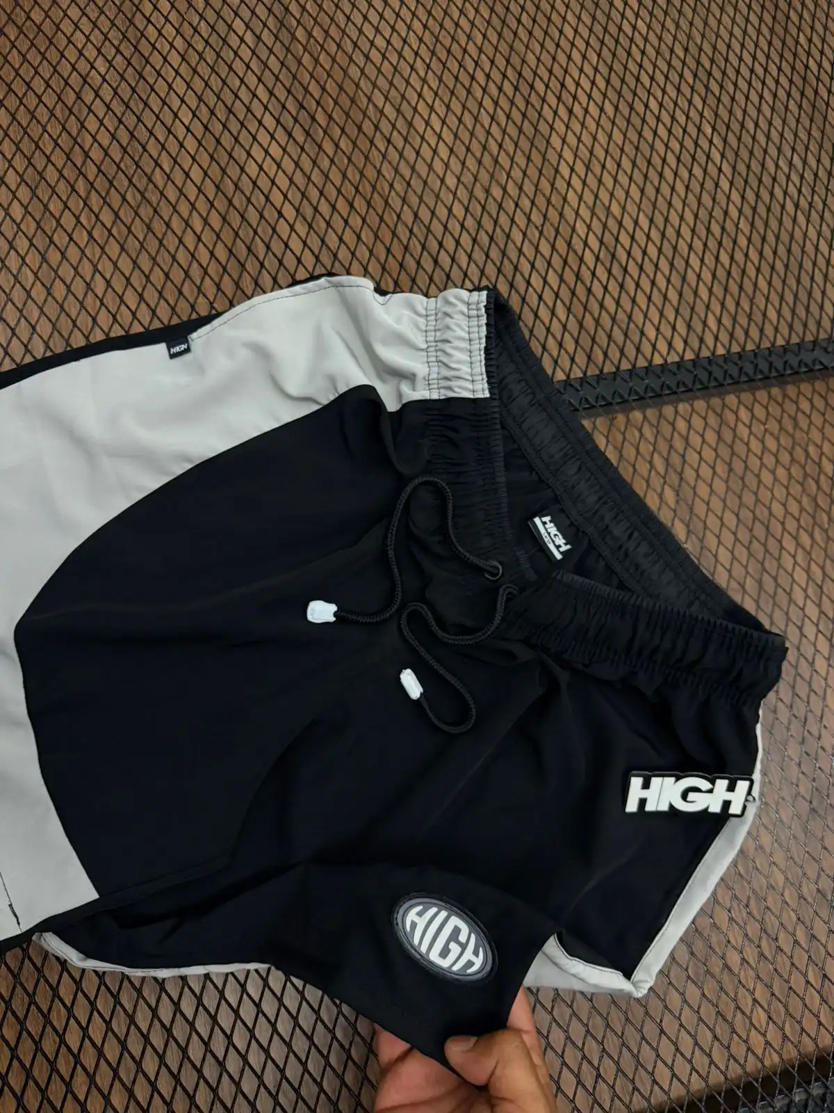 CALÇÃO HIGH