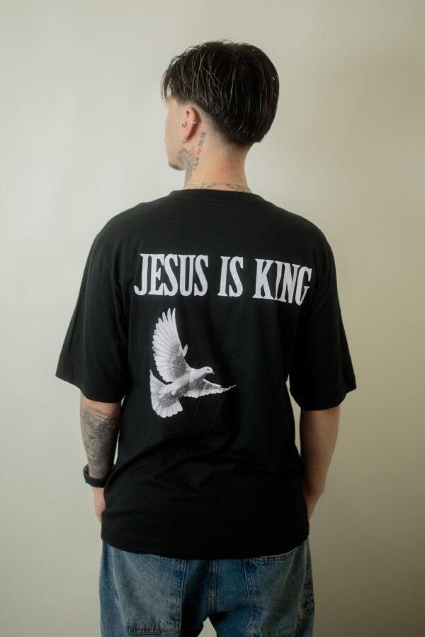 CAMISA OVER JESUS IS KING