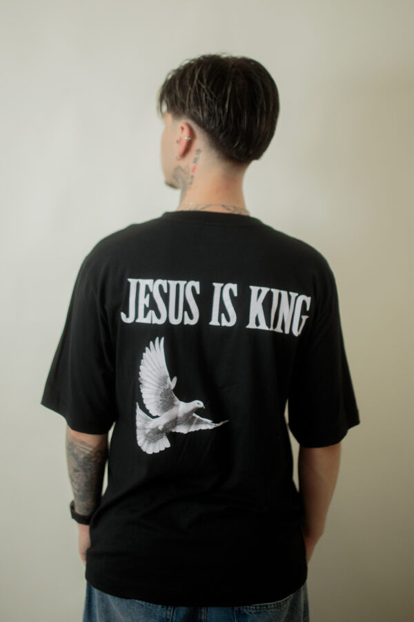 CAMISA OVER JESUS IS KING
